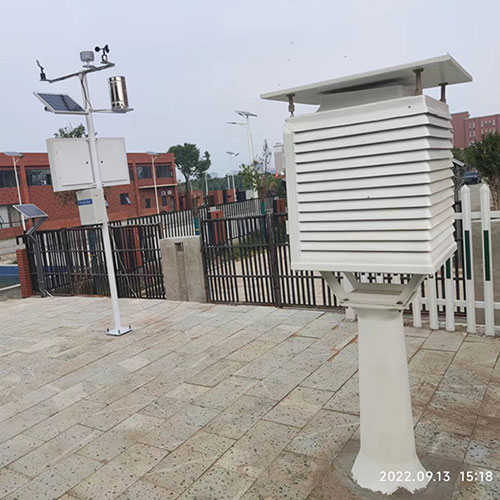 鄢陵县外国语学校校园气象站